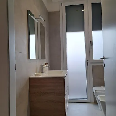 Il Campanone - Centro - Parcheggio Auto Coperto - Neflix E Amazon Prime Apartman