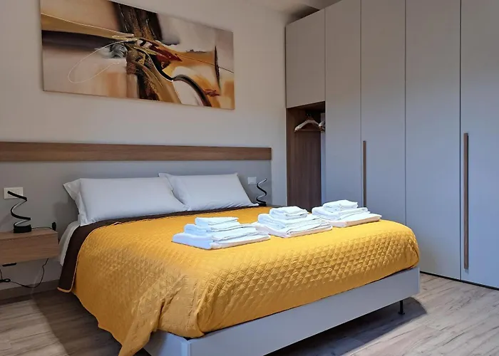 Il Campanone - Centro - Parcheggio Auto Coperto - Neflix E Amazon Prime Σασουόλο