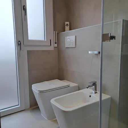 Il Campanone - Centro - Parcheggio Auto Coperto - Neflix E Amazon Prime Apartamento *