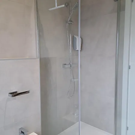 Il Campanone - Centro - Parcheggio Auto Coperto - Neflix E Amazon Prime Апартаменты