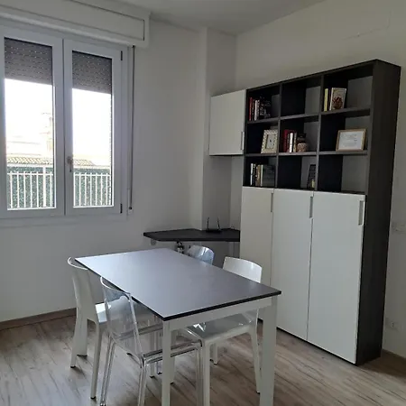 Apartment Il Campanone - Centro - Parcheggio Auto Coperto Sassuolo