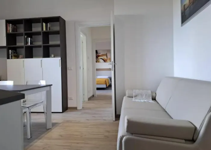 Il Campanone - Centro - Parcheggio Auto Coperto - Neflix E Amazon Prime Appartamento *